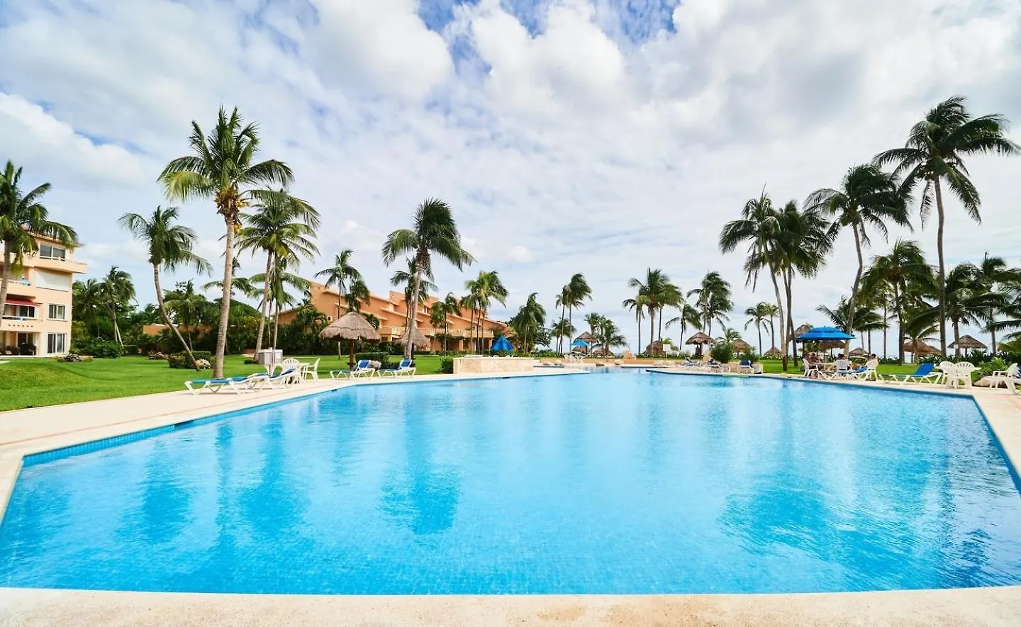 Beachfront Appt With Amazing Pool In Pto Aventuras Apartment Puerto Aventuras