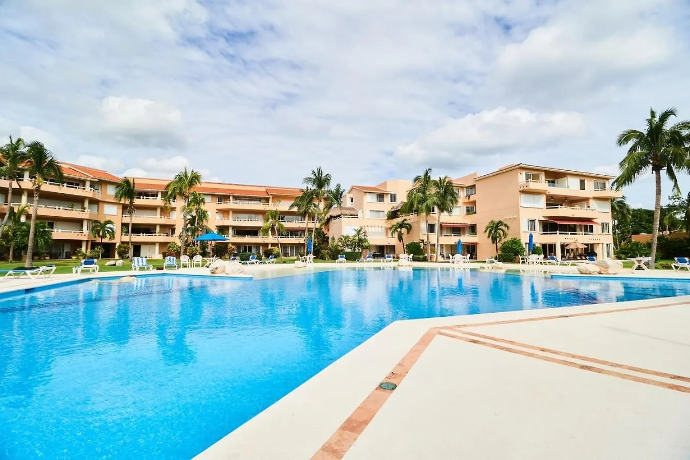 Beachfront Appt With Amazing Pool In Pto Aventuras Apartment Puerto Aventuras