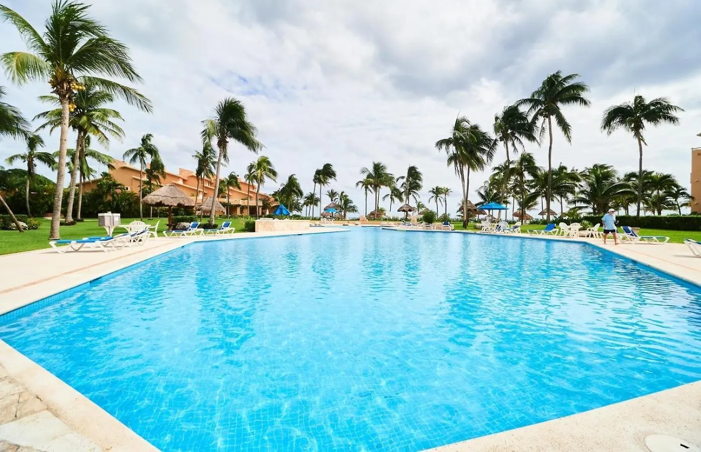 Beachfront Appt With Amazing Pool In Pto Aventuras Apartment Puerto Aventuras